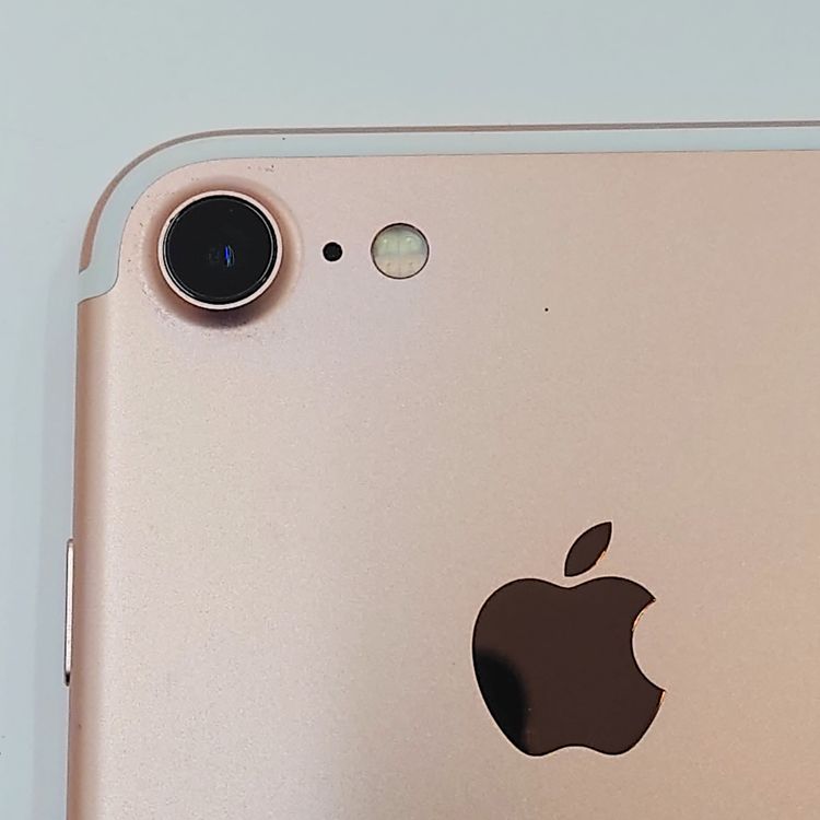 �ڽ���Ź�����ѡ�iPhone7 32GB �Хåƥ꡼��������100%