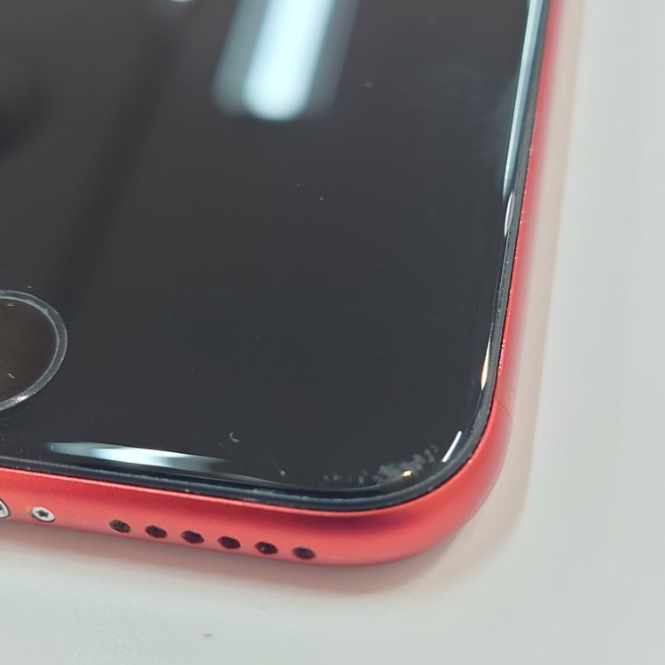 �ڽ���Ź�����ѡ�iPhoneSE2 64GB ��å� �Хåƥ꡼��������100%