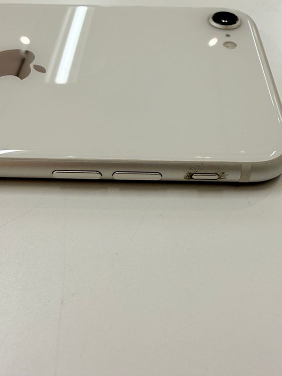 �ڽ���Ź�����ѡ�iPhone SE(�裳����) 128GB �������饤��
