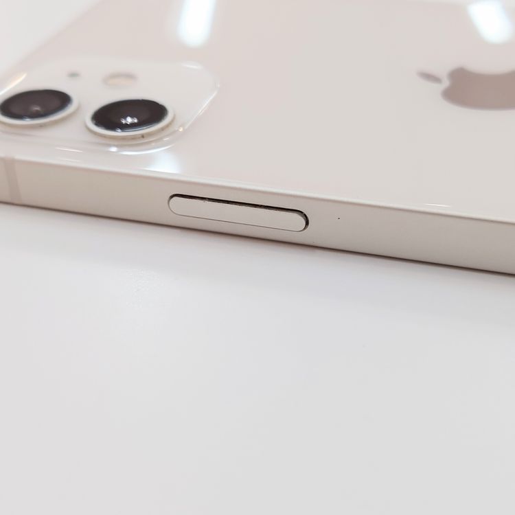 �ڽ���Ź�����ѡ�iPhone12 64GB �ۥ磻��