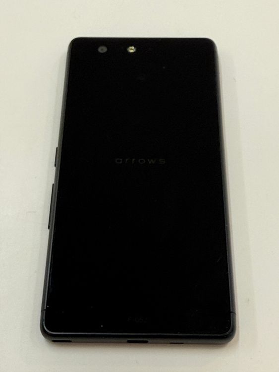 �ڽ���Ź���ݺѡ�arrows Be F-05J 16GB �֥�å�