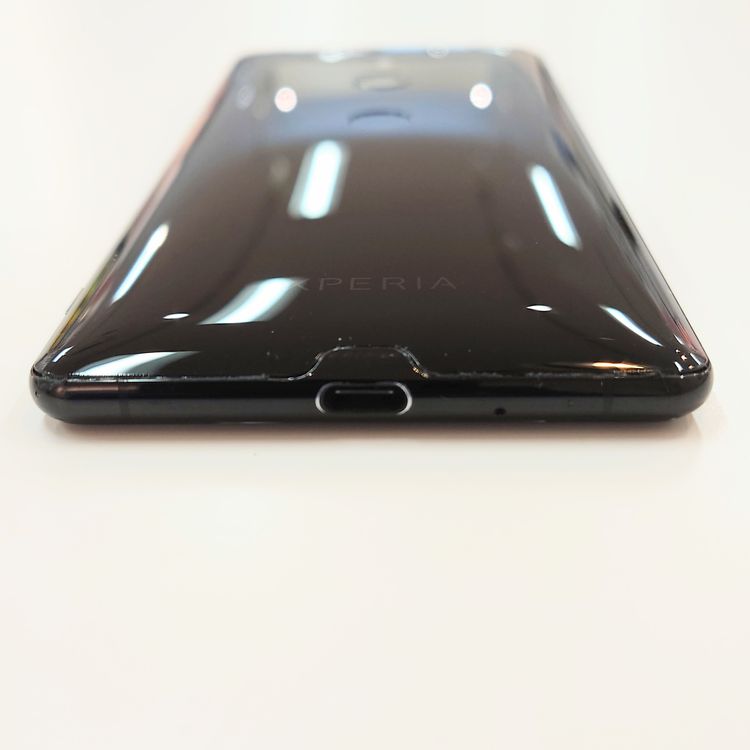 �ڽ���Ź�����ѡ�Xperia XZ3 64GB �֥�å� �Хåƥ꡼�򴹺Ѥ�