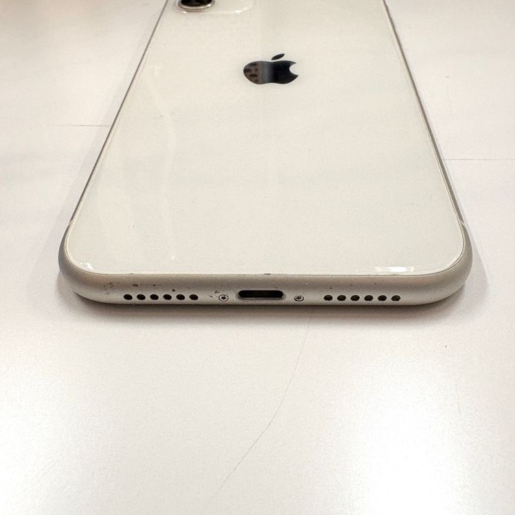 �ڽ���Ź�����ѡ�iPhone11 128GB �ۥ磻�� �Хåƥ꡼��������100%