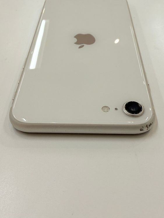 �ڽ���Ź�����ѡ�iPhone SE(�裳����) 128GB �������饤��