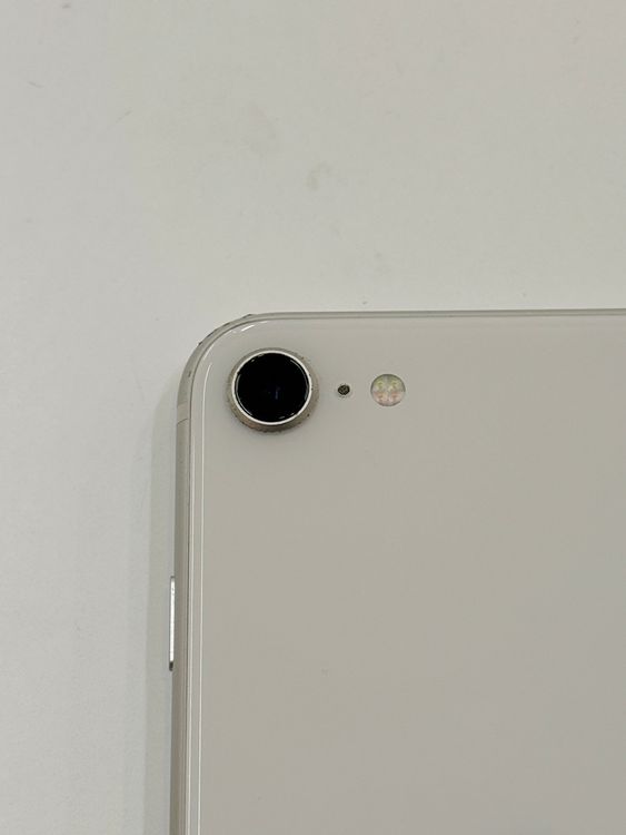 �ڽ���Ź�����ѡ�iPhone SE(�裳����) 128GB �������饤��