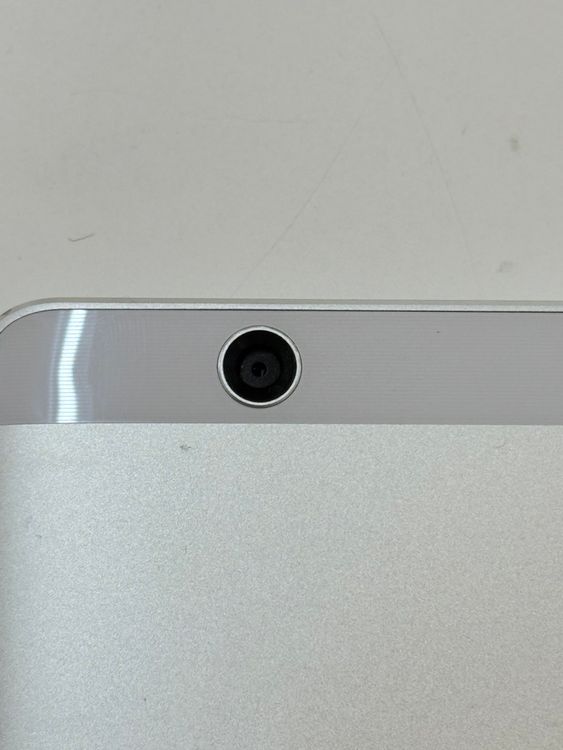 �ڽ���Ź���ݺѡ� dtab Compact d-01J 16GB ����С�