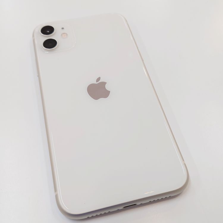 ڽŹѡiPhone11 64GB ۥ磻 Хåƥ꡼100%