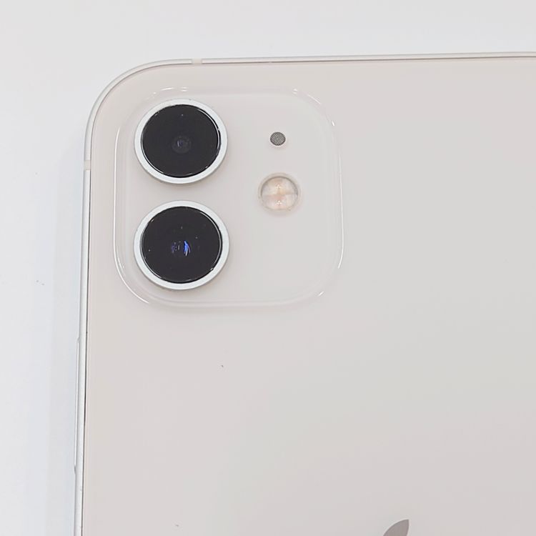 �ڽ���Ź�����ѡ�iPhone12 128GB �ۥ磻�� �Хåƥ꡼�򴹺Ѥ�