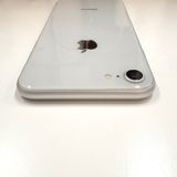 �ڽ���Ź�����ѡ�iPhone8 64GB �ۥ磻�� �Хåƥ꡼�򴹺Ѥ�