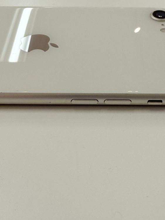 �ڽ���Ź�����ѡ�iPhoneSE�軰���� 64GB �������饤�� �Хåƥ꡼����100%