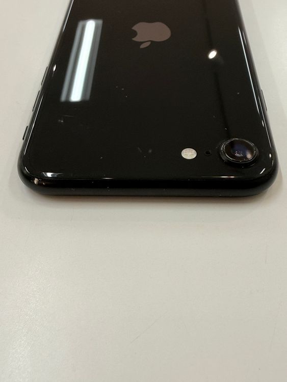 �ڽ���Ź���ݺѡ�iPhoneSE����2�����64GB �֥�å�