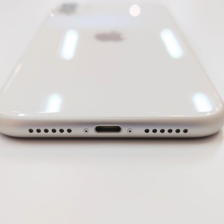 ڽŹѡiPhone11 64GB ۥ磻 Хåƥ꡼100%