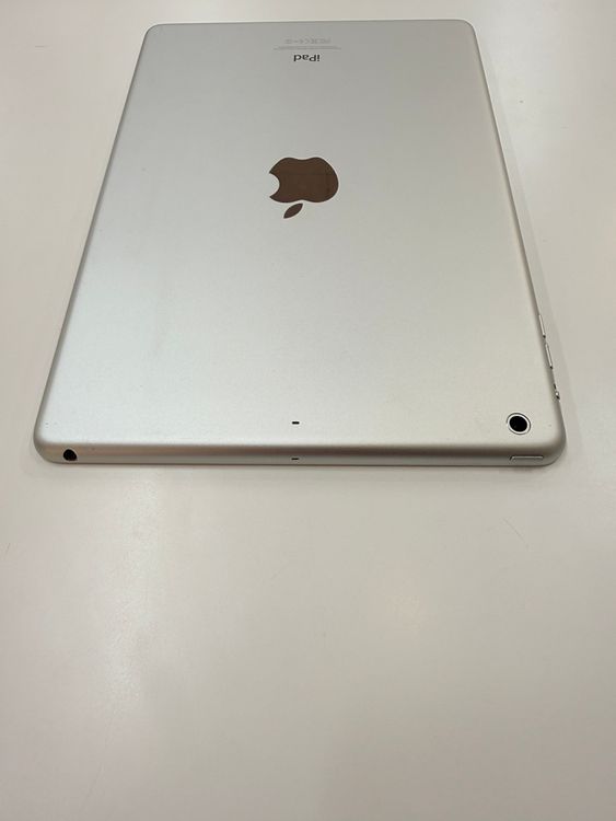 �ڽ���Ź�����ѡ�iPad Air(Wi-Fi��ǥ�) 16GB ����С�