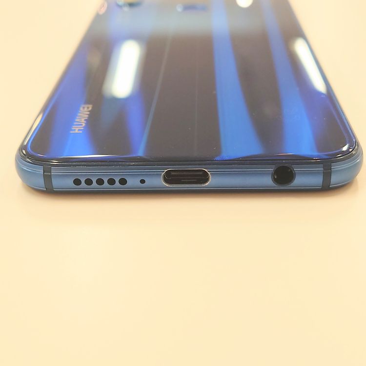�ڽ���Ź���ݺѡ� HUAWEI P20 lite 32GB ���饤��֥롼