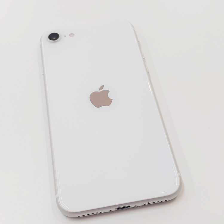 �ڽ���Ź�����ѡ�iPhoneSE2 64GB �ۥ磻�� �Хåƥ꡼��������100%