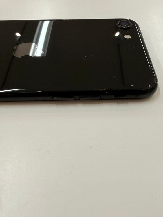 �ڽ���Ź���ݺѡ�iPhoneSE����2�����64GB �֥�å�