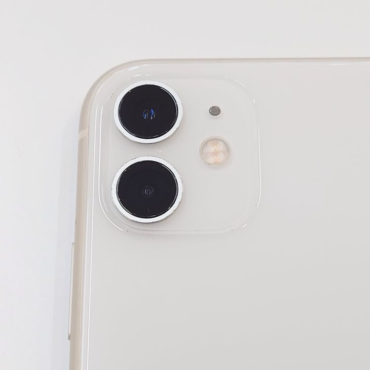 �ڽ���Ź�����ѡ�iPhone11 128GB �ۥ磻�� �Хåƥ꡼��������100%
