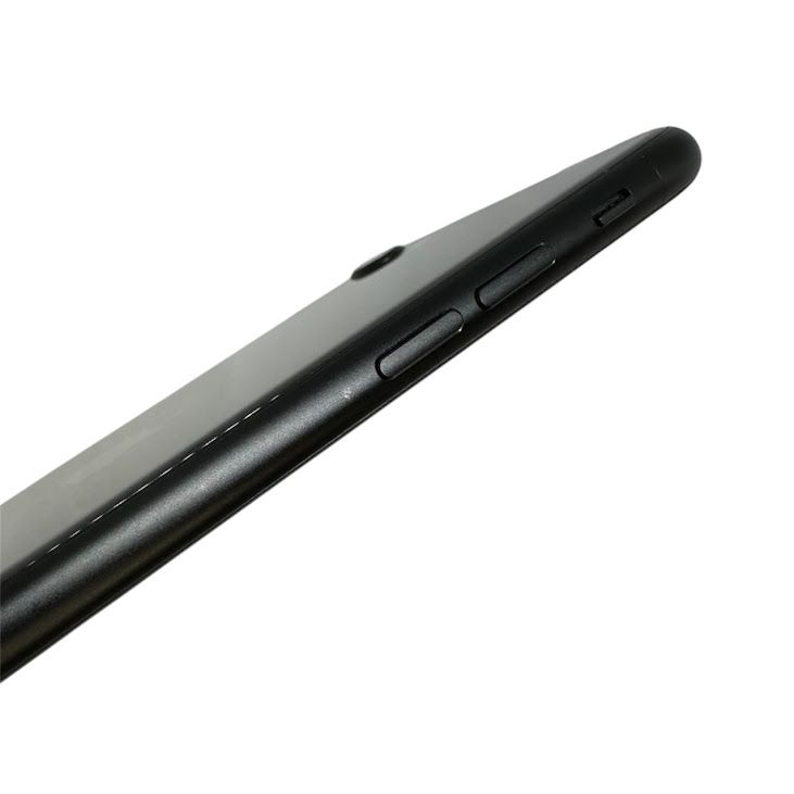 �ڥХåƥ꡼84%��iPhone��SE����2�����64GB���֥�å���SIM�ե꡼���ɥ�����