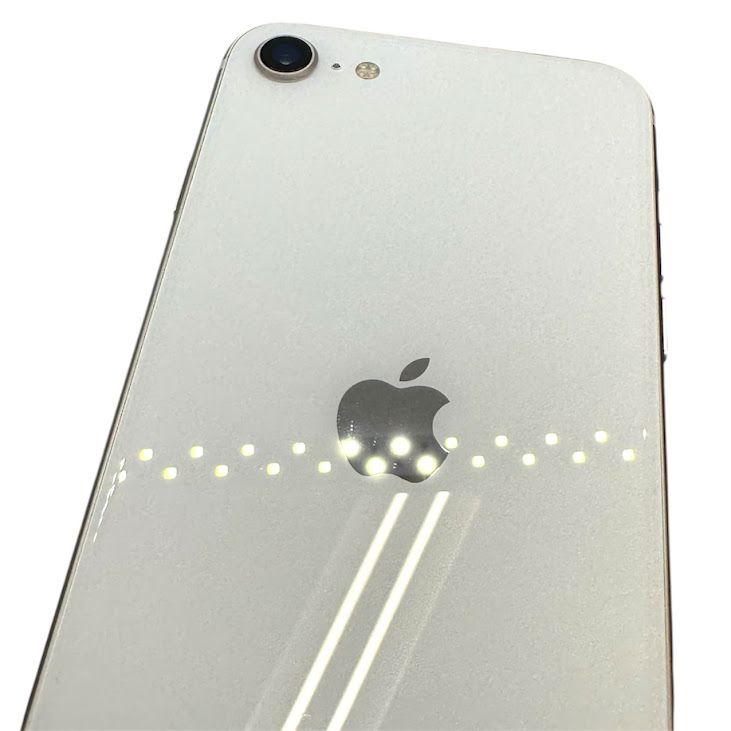 �ڥХåƥ꡼95%��iPhone��SE����3�����64GB���������饤�ȡ�SIM�ե꡼��au��