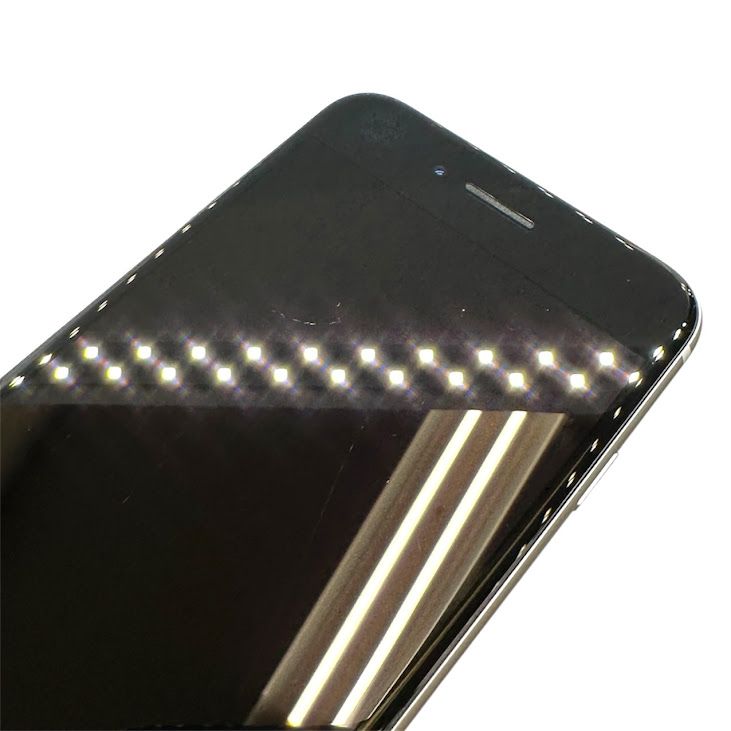 �ڥХåƥ꡼92%��iPhone��SE����2�����128GB���ۥ磻�ȡ�SIM�ե꡼���ɥ�����