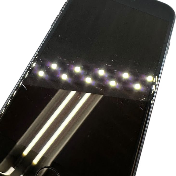 �ڥХåƥ꡼96%��iPhone��SE����3�����64GB���ߥåɥʥ��ȡ�SIM�ե꡼��au��