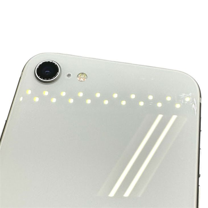 �ڥХåƥ꡼91%��iPhone��SE����2�����64GB���ۥ磻�ȡ�SIM�ե꡼��au��