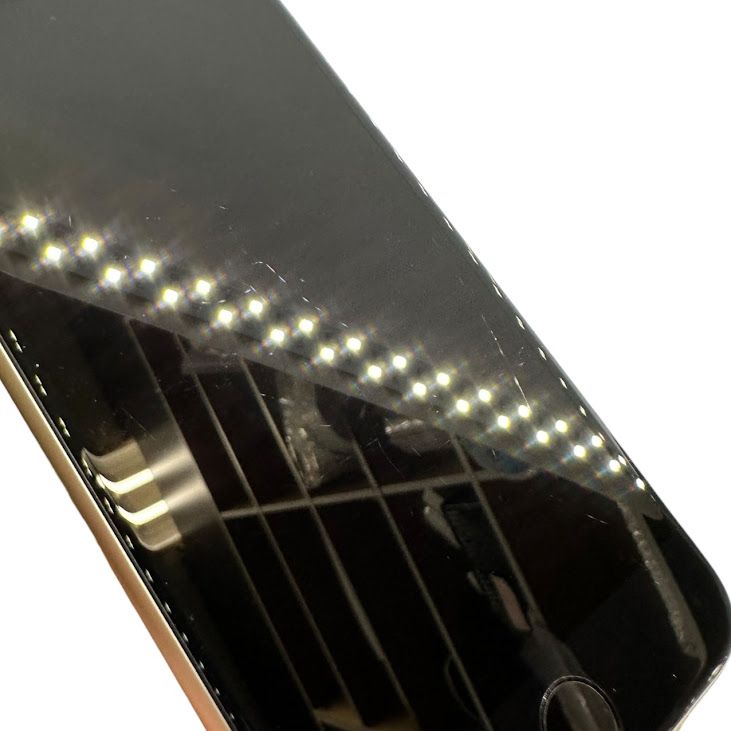 �ڥХåƥ꡼95%��iPhone��SE����3�����64GB���������饤�ȡ�SIM�ե꡼���ɥ�����