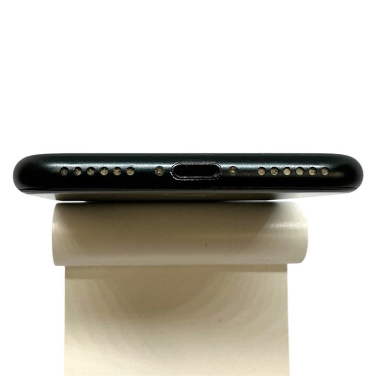 iPhone��SE����3�����128GB���ߥåɥʥ��ȡ�SIM�ե꡼��au��
