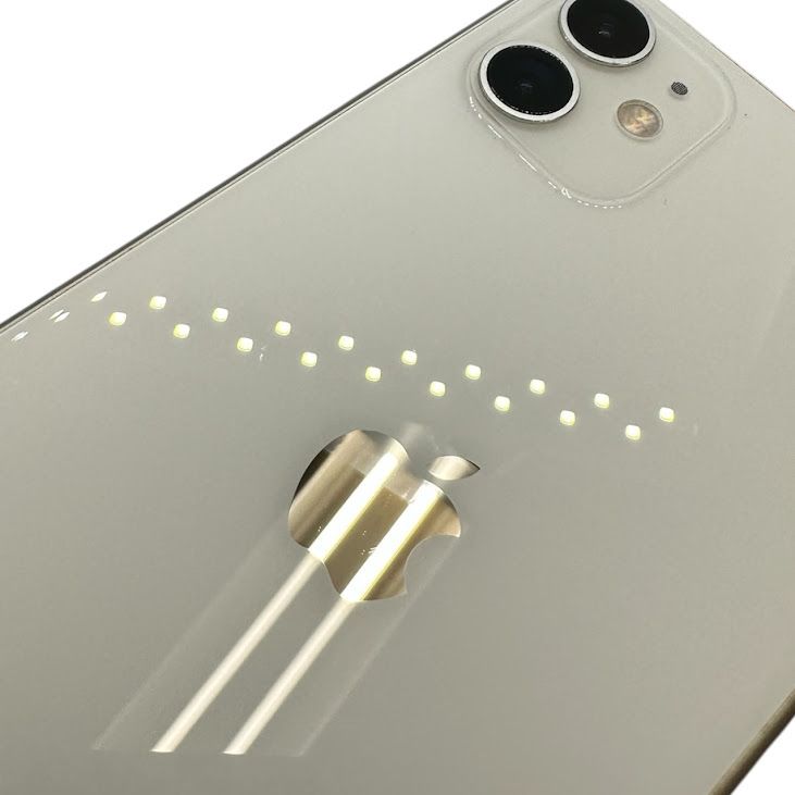 �ڥХåƥ꡼82%��iPhone��11��128GB���ۥ磻�ȡ�SIM�ե꡼�����եȥХ���