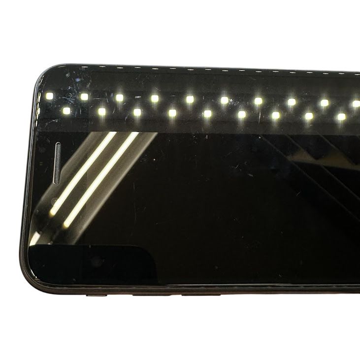 �ڥХåƥ꡼82%��iPhone��SE����2�����64GB���֥�å���SIM�ե꡼��au��