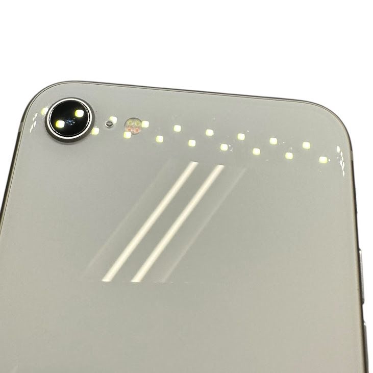 iPhone��SE����3�����64GB���������饤�ȡ�SIM�ե꡼��au��