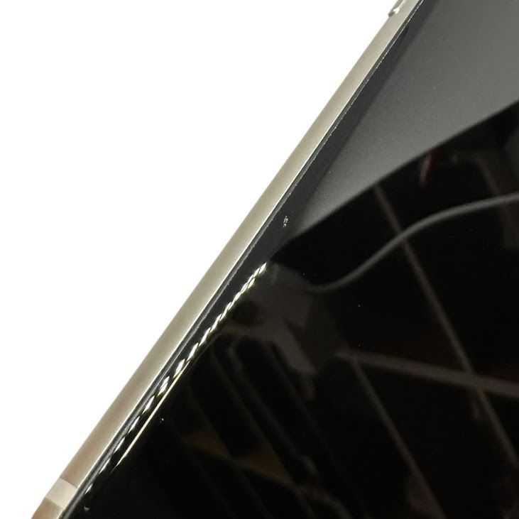 iPhone��SE����3�����64GB���������饤�ȡ�SIM�ե꡼��au��