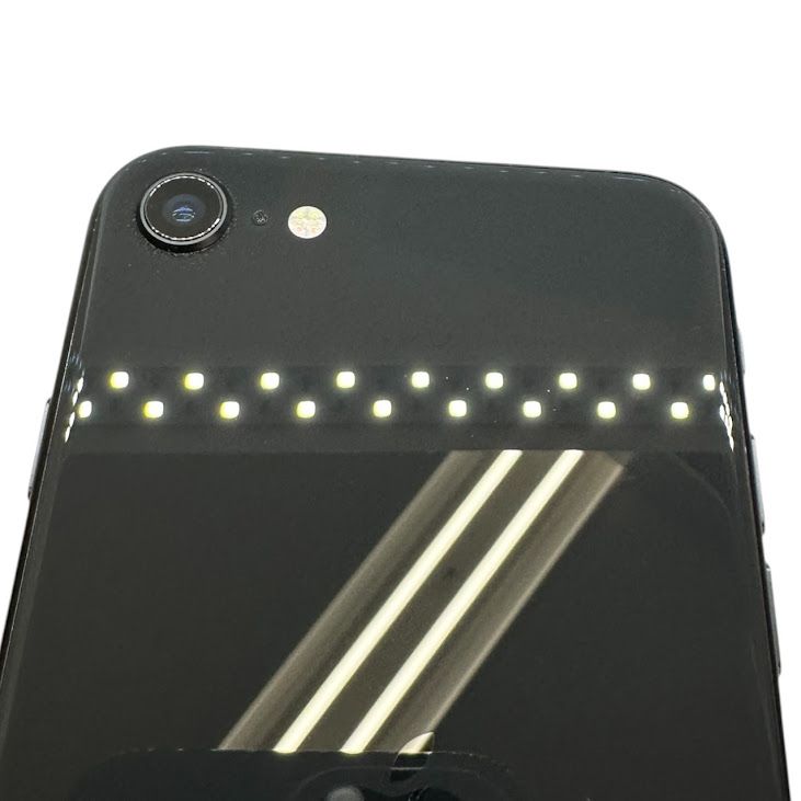 �ڥХåƥ꡼88%��iPhone��SE����2�����64GB���֥�å���SIM�ե꡼���ɥ�����