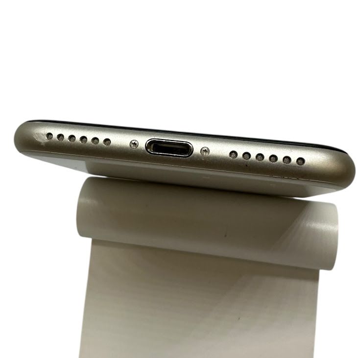 iPhone��SE����3�����64GB���������饤�ȡ�SIM�ե꡼��au��