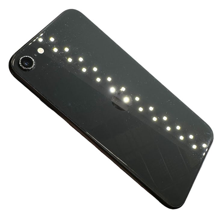 �ڥХåƥ꡼86%��iPhone��SE����2�����64GB���֥�å���SIM�ե꡼