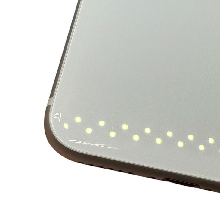�ڥХåƥ꡼82%��iPhone��SE����2�����64GB���ۥ磻�ȡ�SIM�ե꡼���ɥ�����