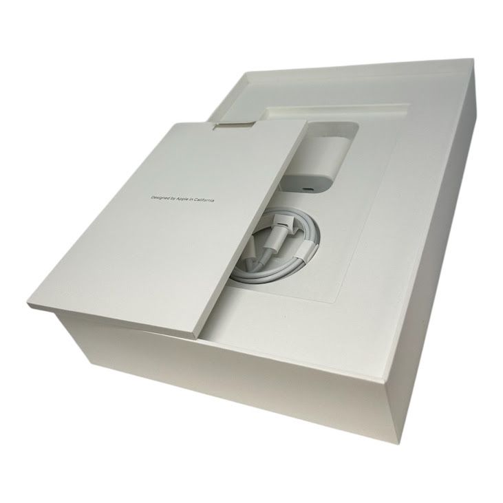 �ڥХåƥ꡼100%��iPad��8������顼��32GB������С���SIM�ե꡼��au��