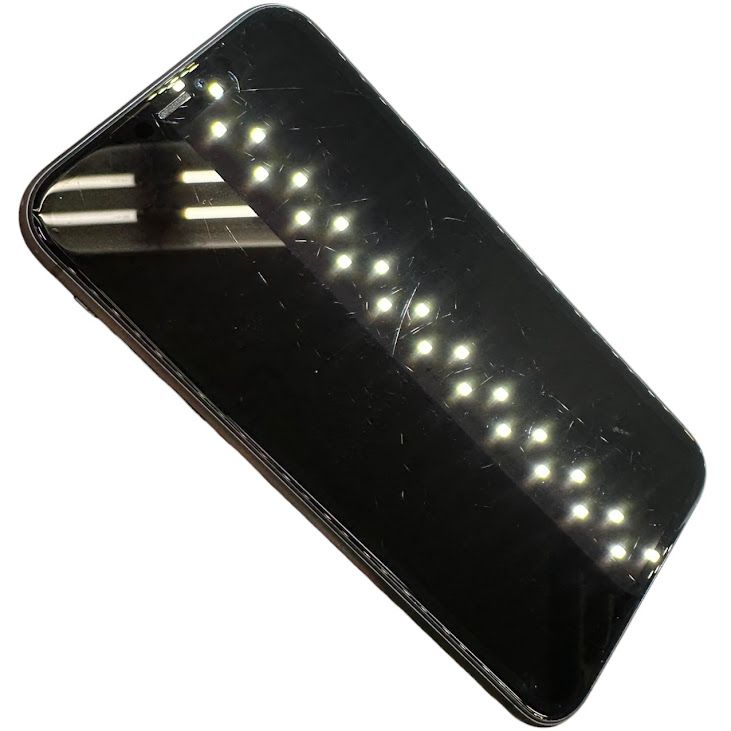 �ڥХåƥ꡼87%��iPhone��11��64GB���֥�å���SIM�ե꡼��au��