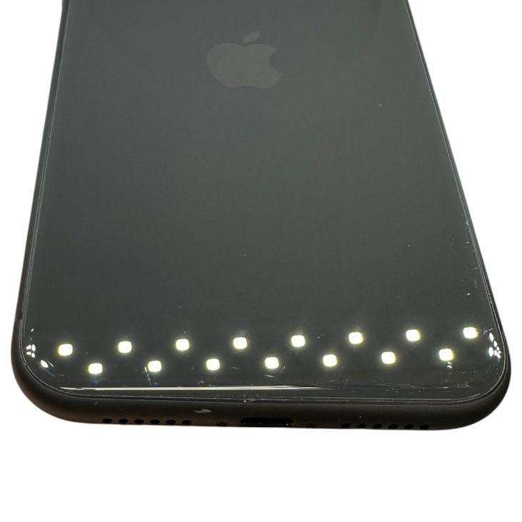 �ڥХåƥ꡼87%��iPhone��11��64GB���֥�å���SIM�ե꡼��au��