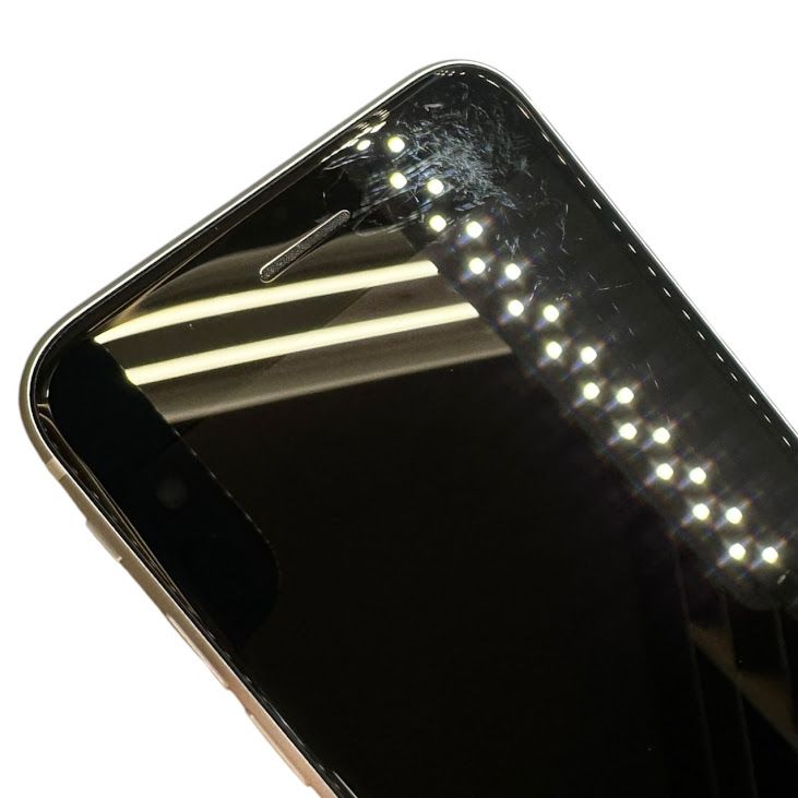 �ڥХåƥ꡼92%��iPhone��SE����2�����64GB���ۥ磻�ȡ�SIM�ե꡼���ɥ�����