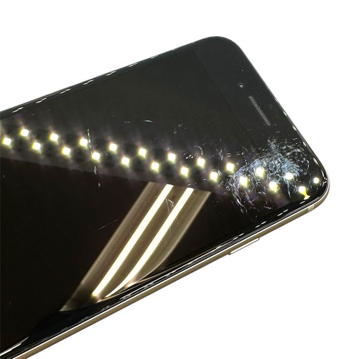 �ڥХåƥ꡼98%��iPhone��SE����3�����64GB���������饤�ȡ�SIM�ե꡼���ɥ�����