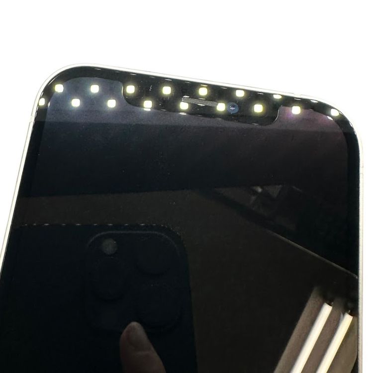 iPhone1264GBۥ磻ȡSIMե꡼au