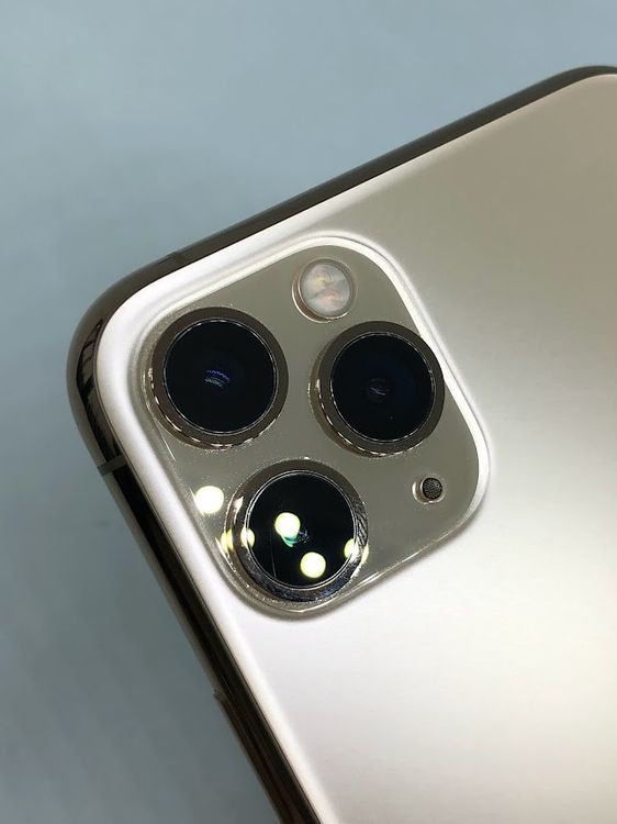 iPhone11 Pro��64GB��������ɡ�SIM�ե꡼��au�ǡ��Хåƥ꡼79��