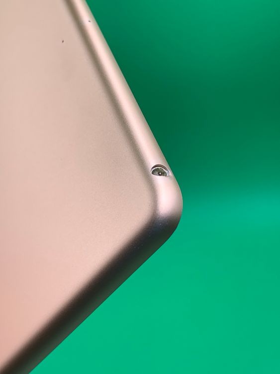 ������ iPad ��6���� Wi-Fi 32GB ������������� ��������100%