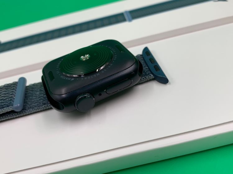 ����� Apple Watch SE ��2���� GPS��ǥ� 40mm 32GB �ߥåɥʥ���