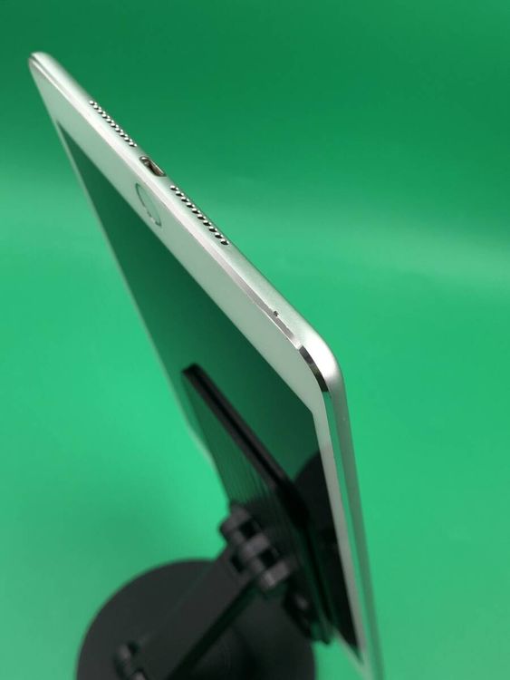 ���Хåƥ꡼���� iPad mini ��4���� Wi-Fi+Cellular 16GB  H2