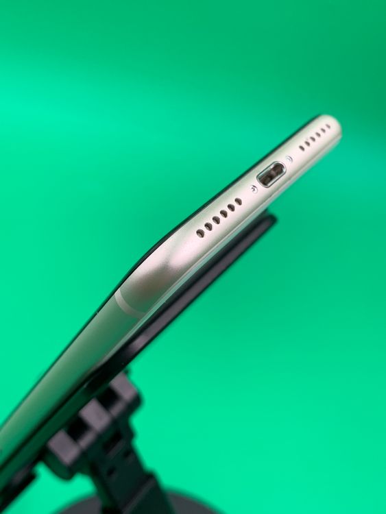 ����� iPhone SE ��3���� 128GB �������饤�� SIM�ե꡼