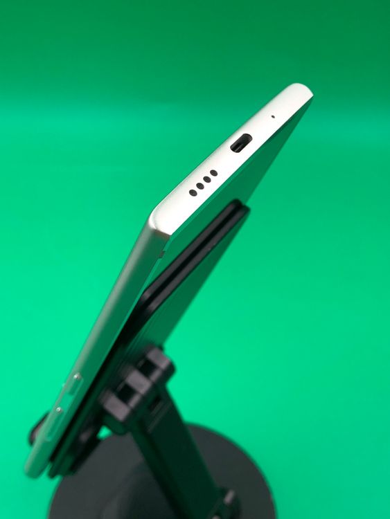 ������ URBANO V04 64GB SIM�ե꡼ ���������ɹ� �ʰ�SIM�� au ��