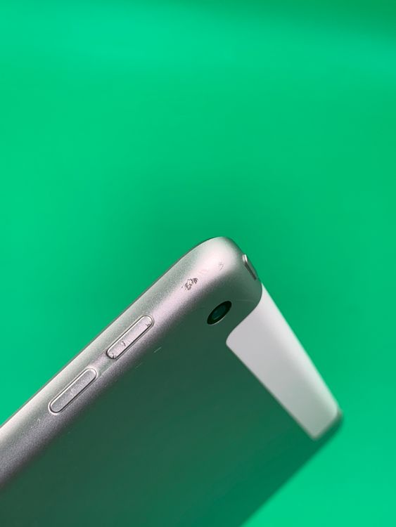 �����礤���� iPad ��9���� Wi-Fi+Cellular 64GB  ��������88%