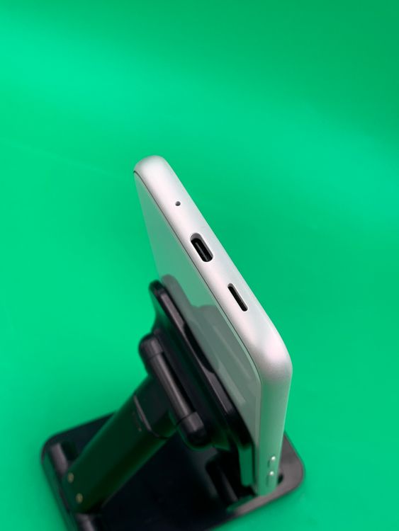 ������ GRATINA KYV48 32GB SIM�ե꡼ ���������ɹ� au �� H2